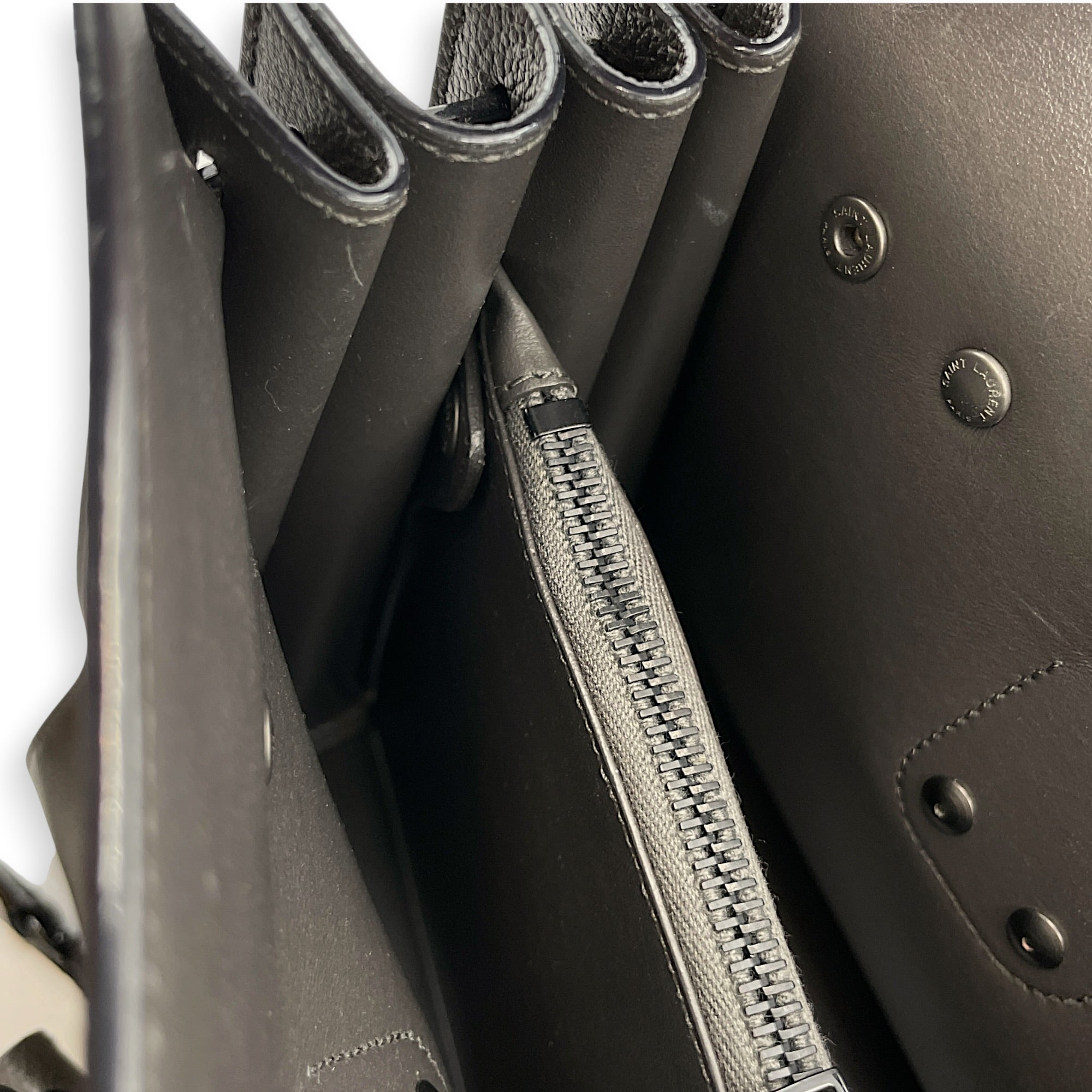 Sac de Jour 32 Grey Top Handle Bag in Calfskin