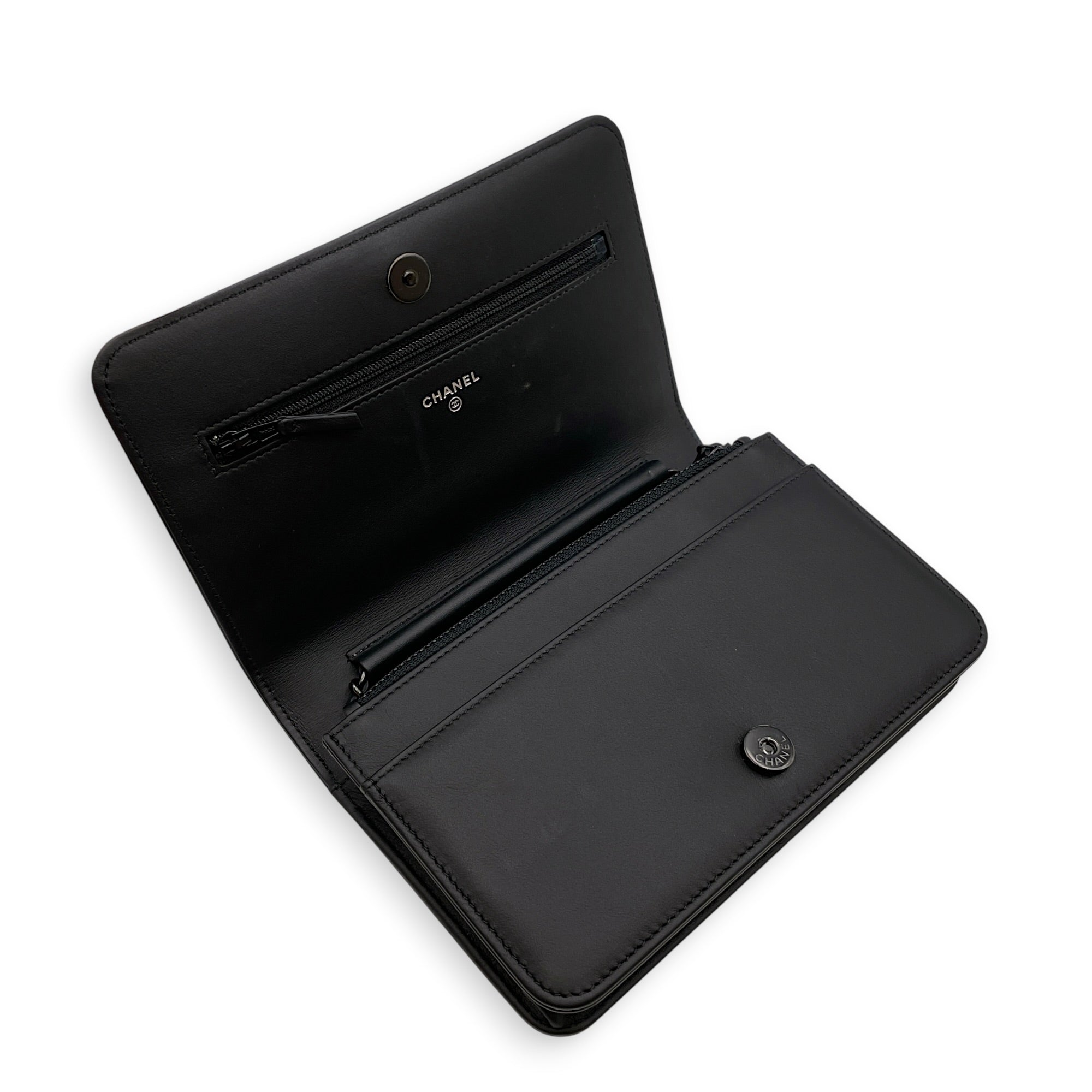 Boy Iridescent Black Wallet On Chain in Lambskin Ruthenium hardware