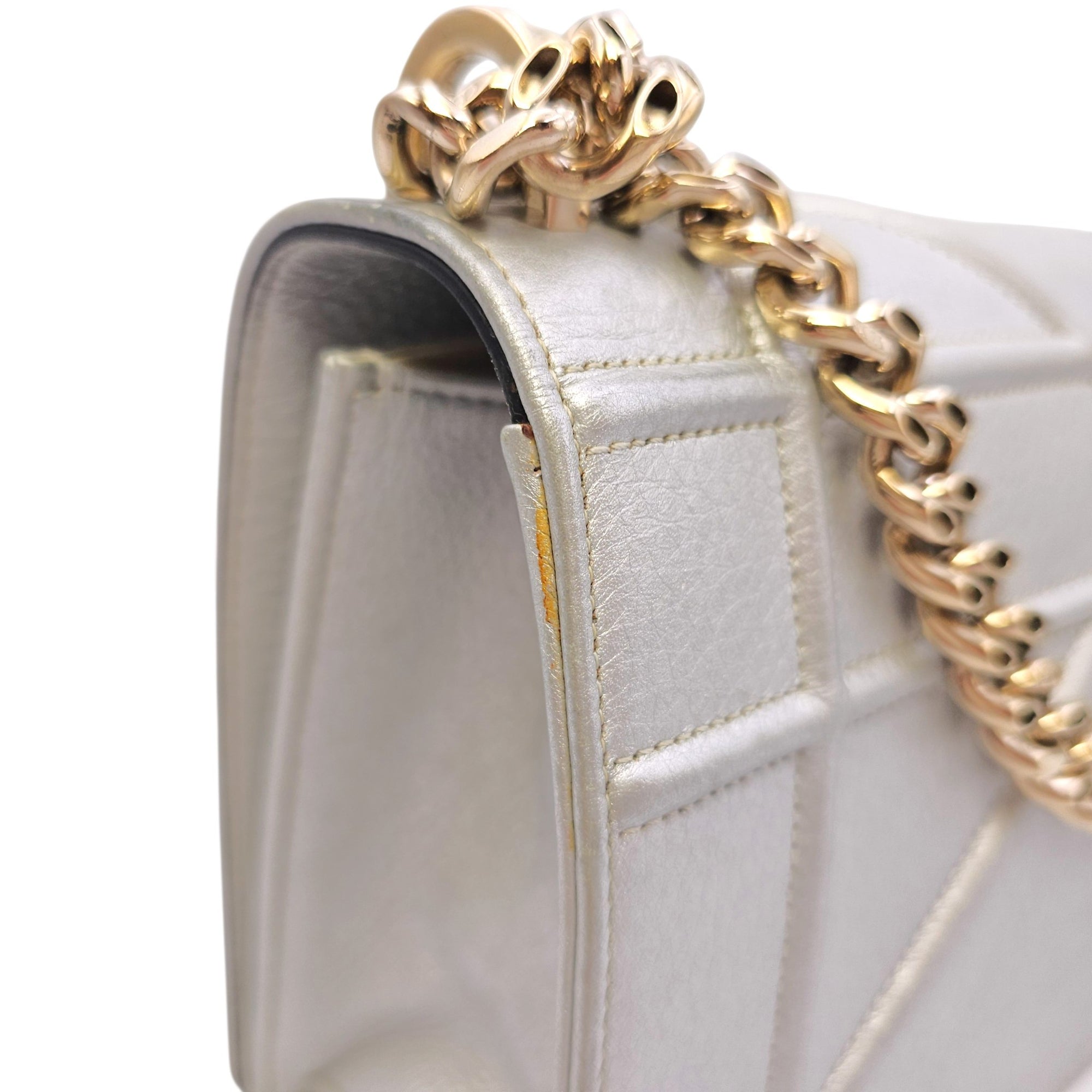 Diorama 24 Silver Shoulder Bag in Calfskin Light Gold hardware