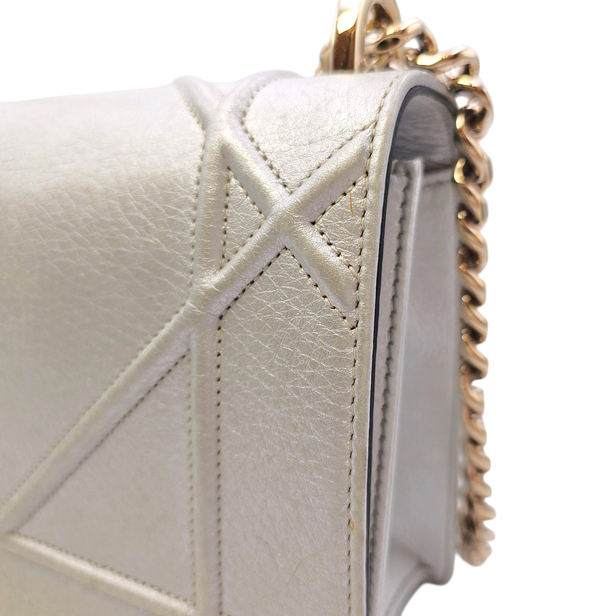 Diorama 24 Silver Shoulder Bag in Calfskin Light Gold hardware