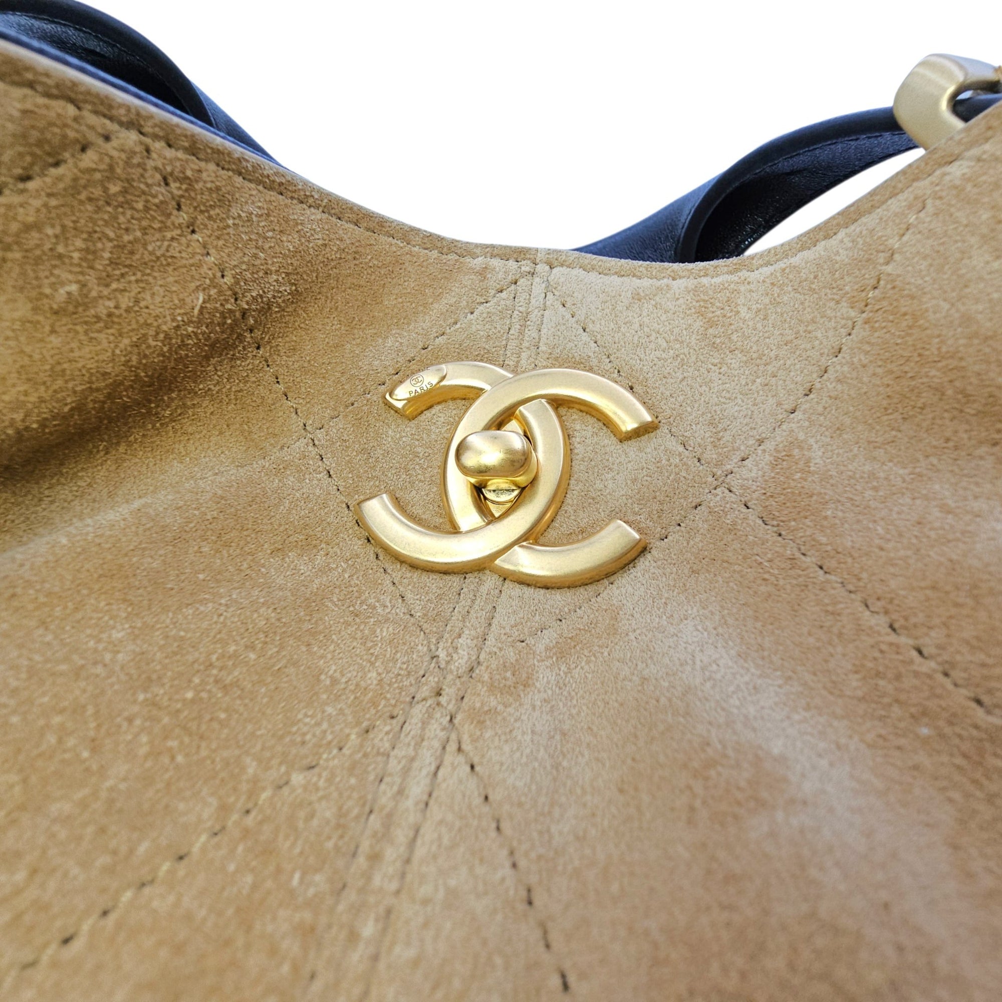 25A Two-Tone Quilted Coco Base  Multi-colour Shoulder Bag in Suede Leather Gold hardware