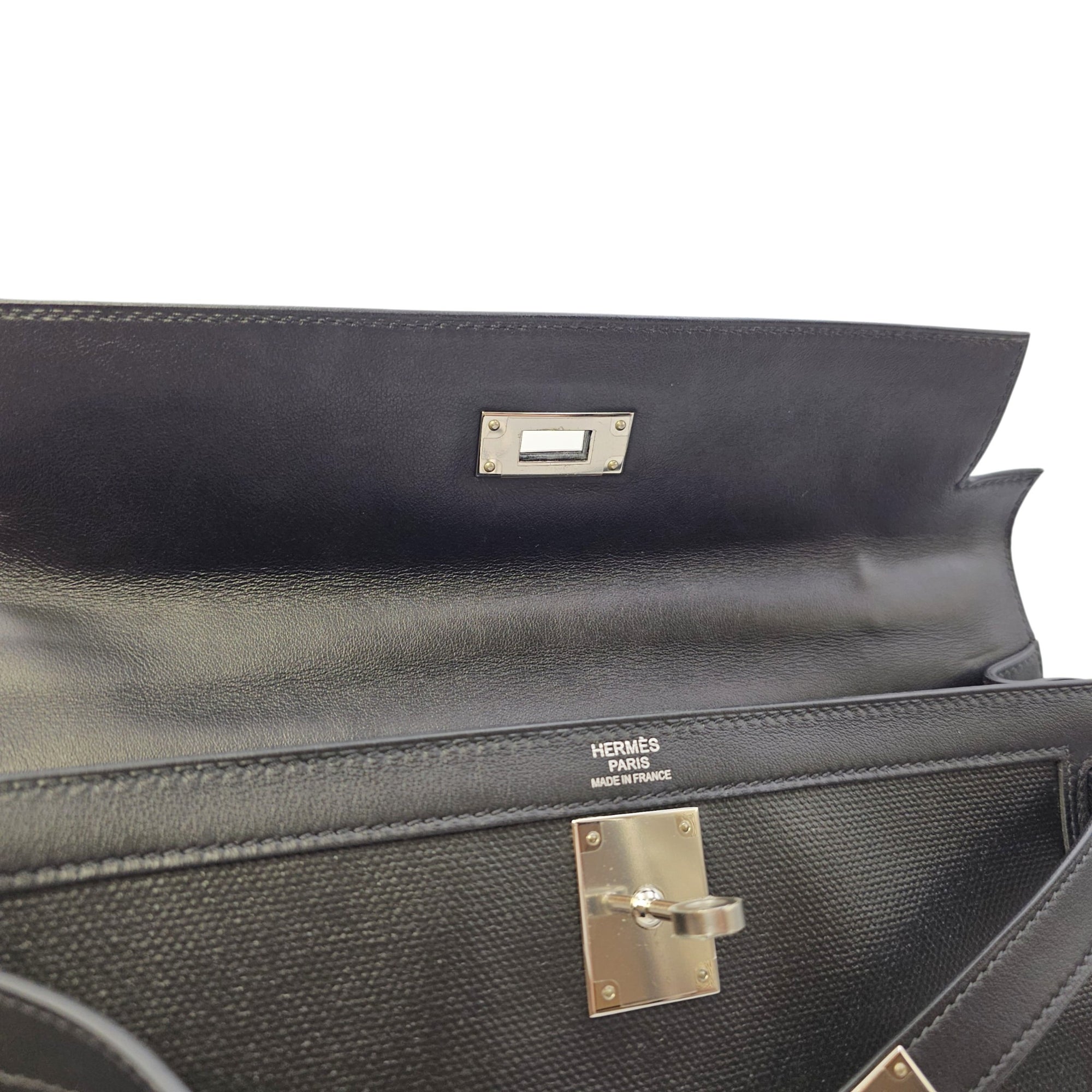 Sellier Kelly 32 Noir/Noir-Ecru in Swift/Toile h Berline Palladium hardware