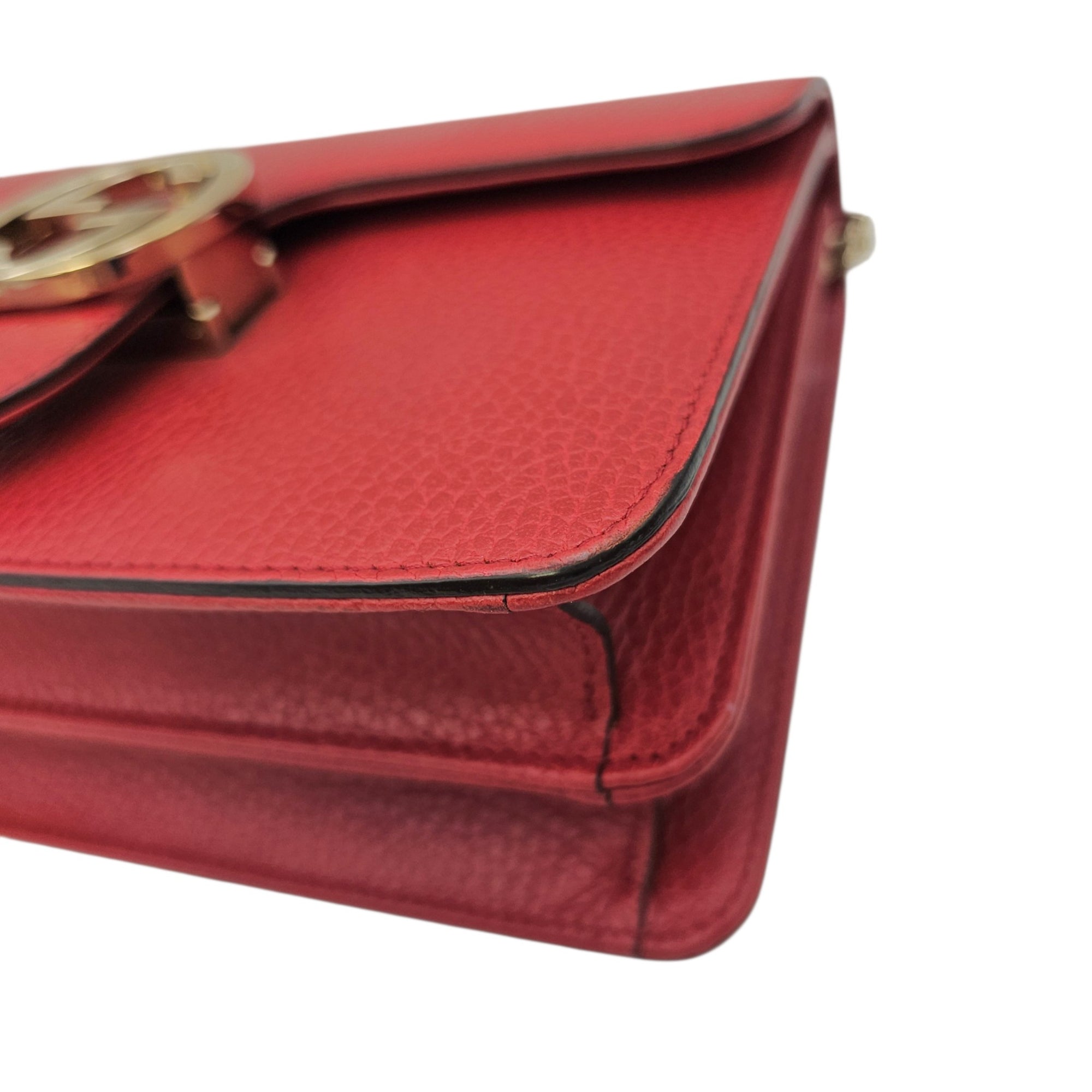 Interlocking G 20 Red Shoulder Bag in Calfskin Gold hardware