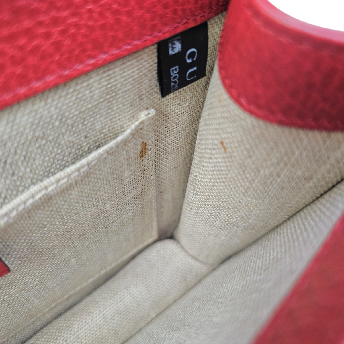 Interlocking G 20 Red Shoulder Bag in Calfskin Gold hardware