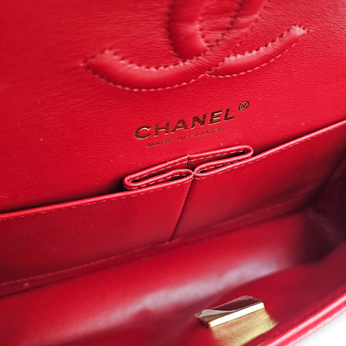 Classic Small Red Shoulder Bag in Caviar Leather Gold hardware