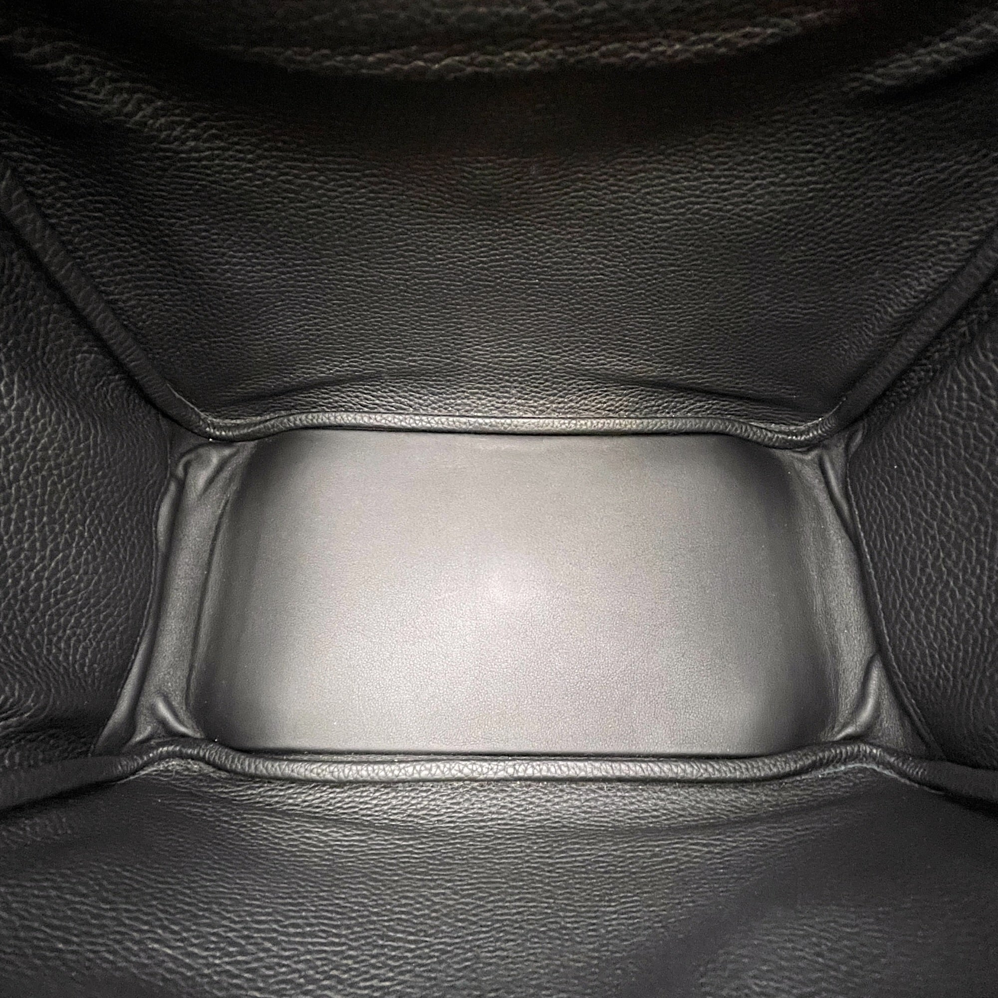 Lindy 30 Noir in Clemence Palladium hardware