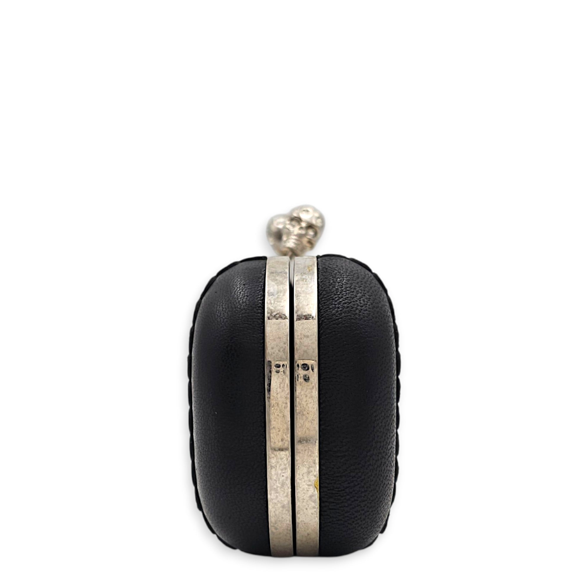 Two -tone Scalloped Leather Studded Skull Box Beige Clutch in Nappa Leather Silver hardware CL2608-22754 4
