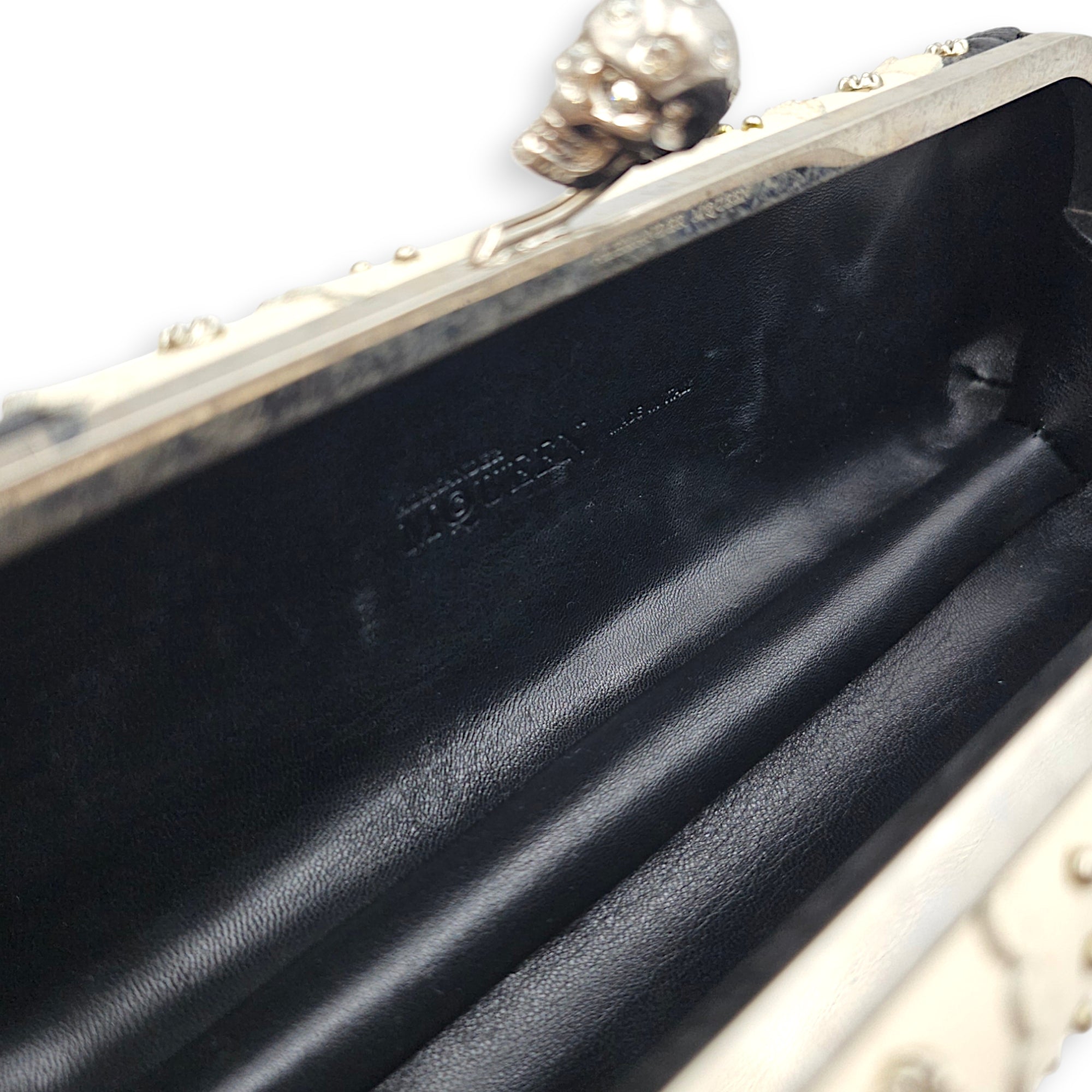 Two -tone Scalloped Leather Studded Skull Box Beige Clutch in Nappa Leather Silver hardware CL2608-22754 6