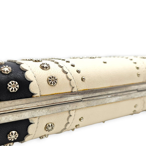Two -tone Scalloped Leather Studded Skull Box Beige Clutch in Nappa Leather Silver hardware CL2608-22754 8
