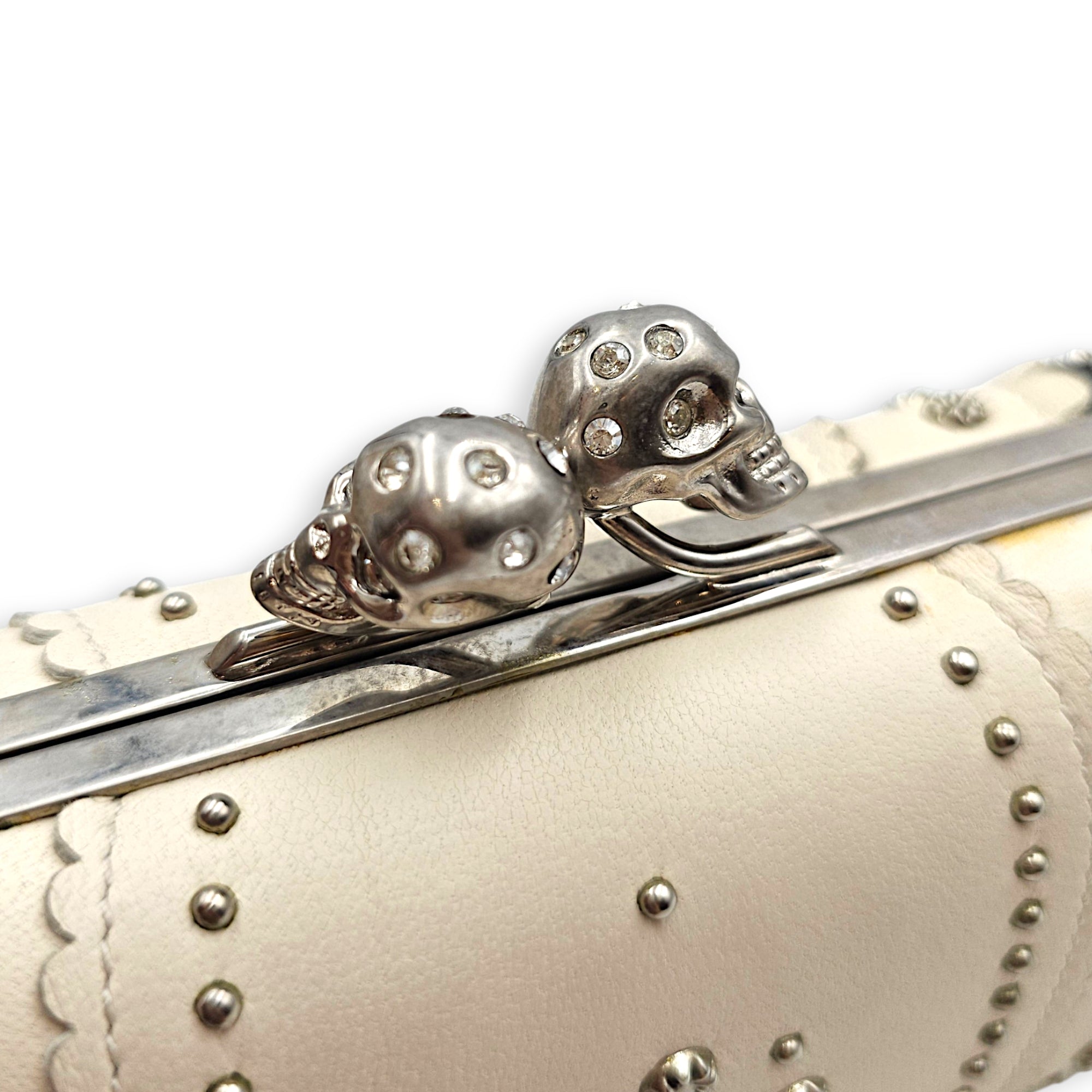Two -tone Scalloped Leather Studded Skull Box Beige Clutch in Nappa Leather Silver hardware CL2608-22754 9