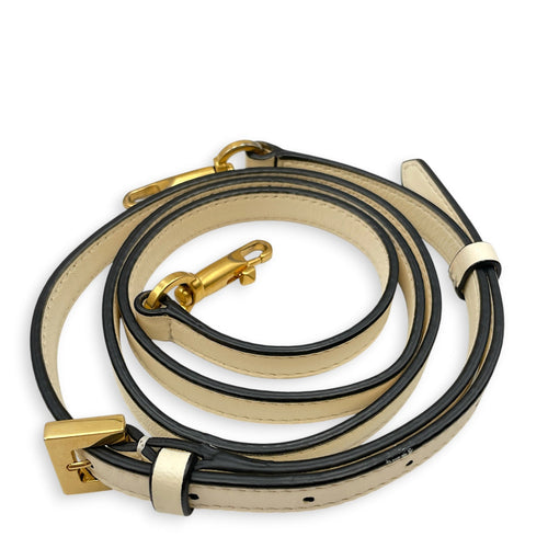 Garavani One Stud 18cm White Top Handle Bag in Nappa Leather Gold hardware CL2608-22835 13
