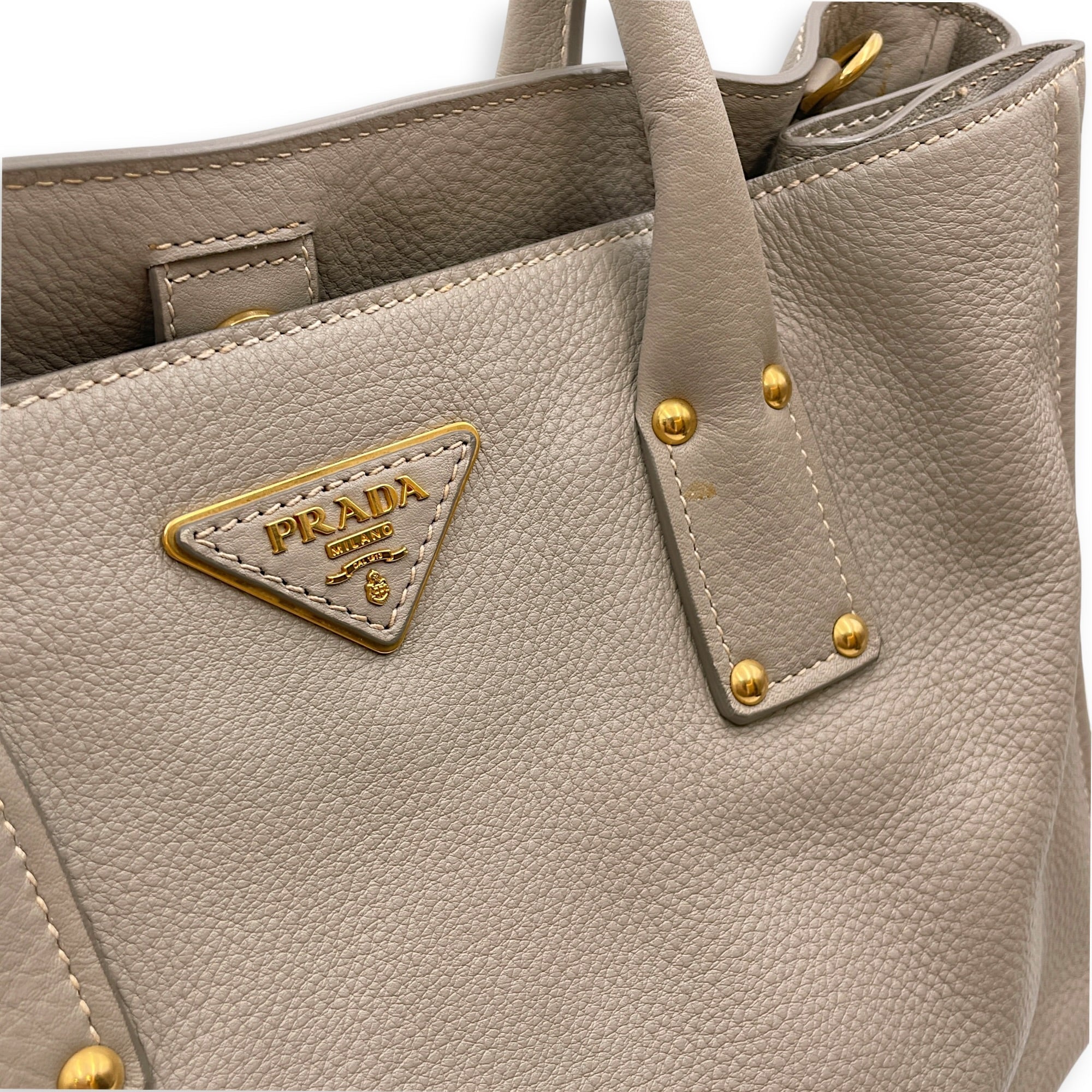 Vitello Daino GM Grey Tote Bag in Calfskin Gold hardware CL2608-22837 10