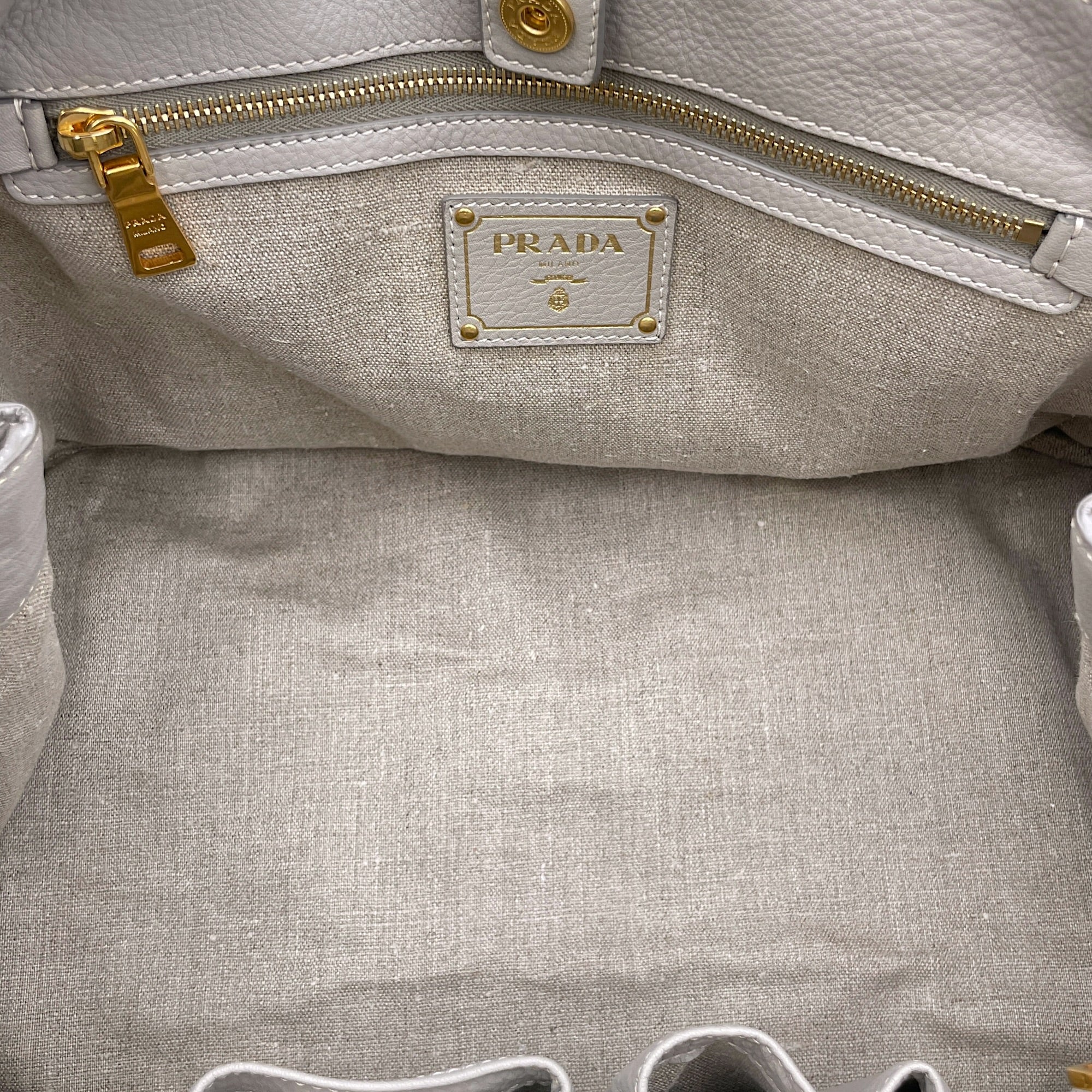 Vitello Daino GM Grey Tote Bag in Calfskin Gold hardware CL2608-22837 6
