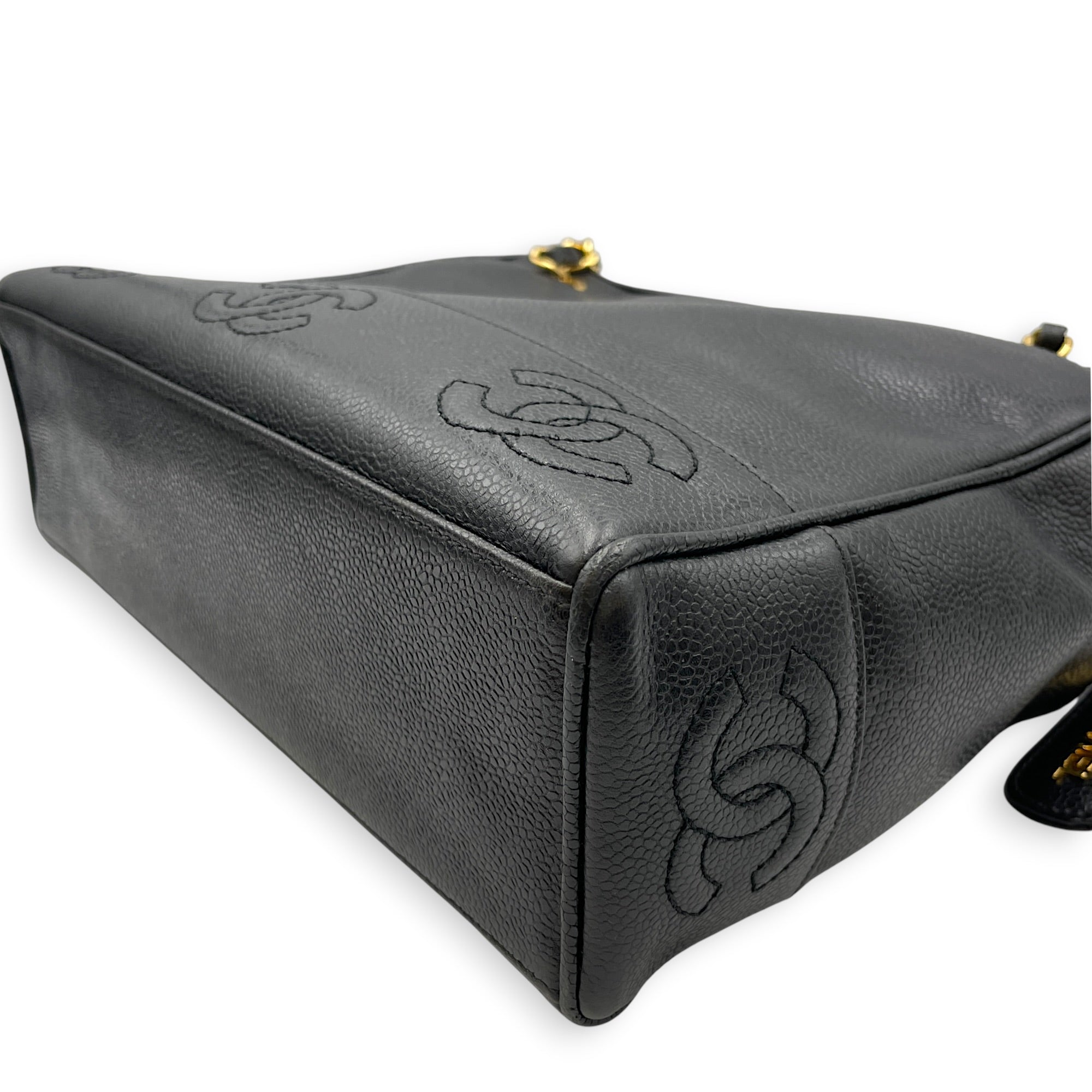 Vintage Triple CC 30cm Black Shoulder Bag in Caviar Leather Gold hardware CL2608-22904 8