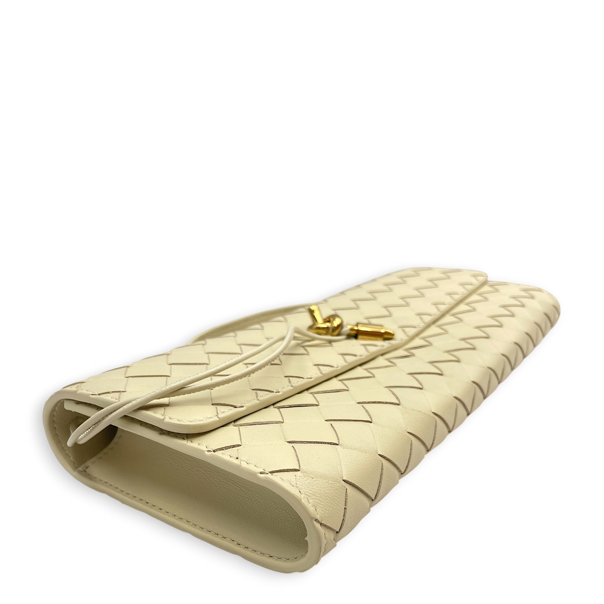 Andiamo Chalk Clutch in Lambskin Gold hardware