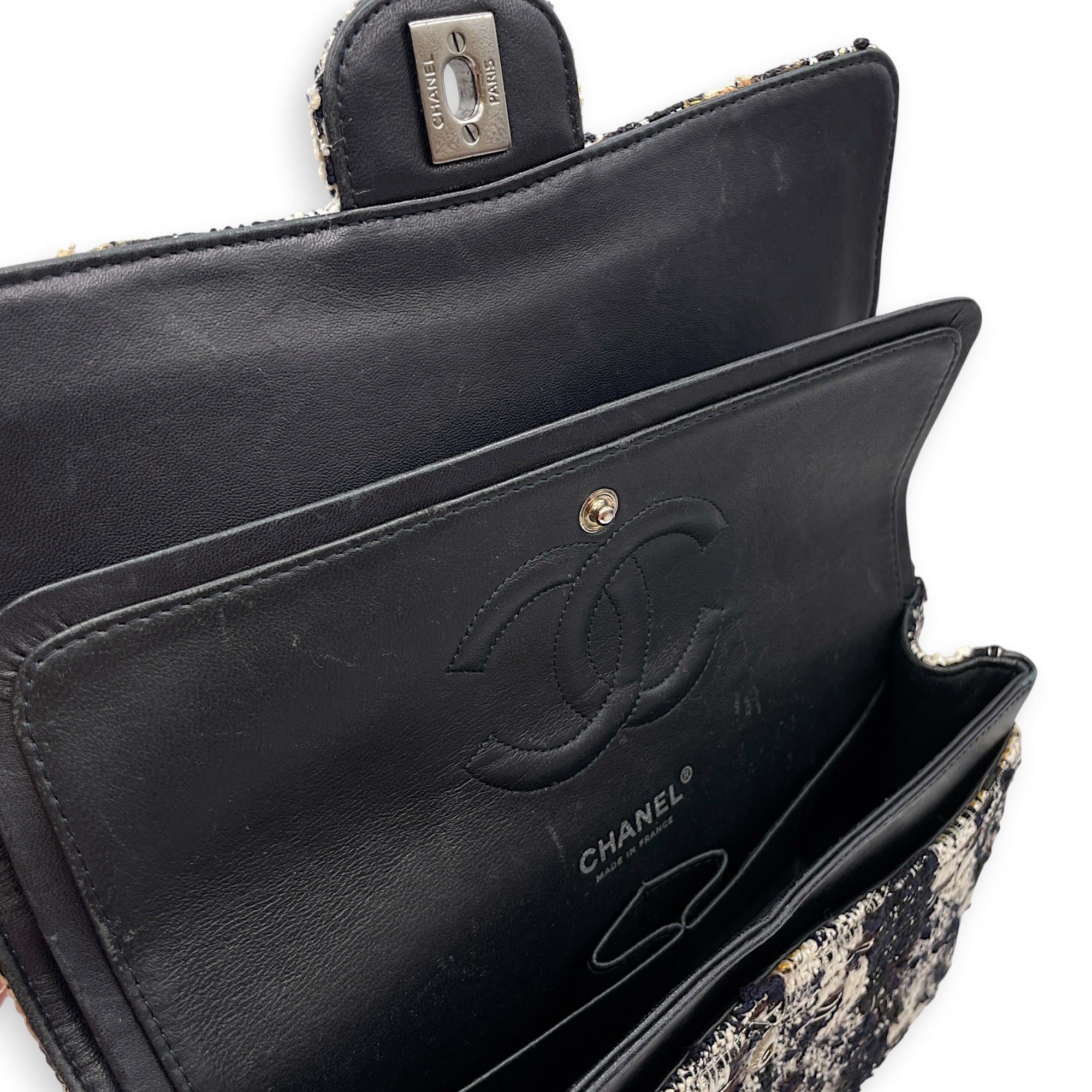 Classic White/Black Shoulder Bag in Tweed Silver hardware