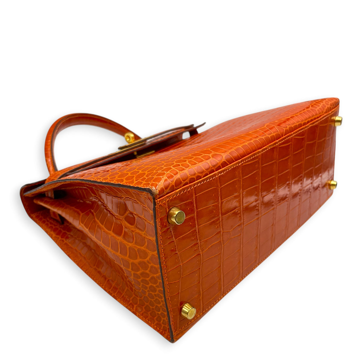 Sellier Kelly 28 Orange in Shiny Niloticus Gold hardware