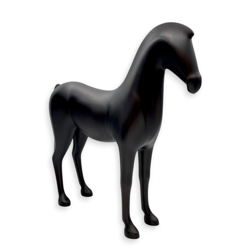 Arion Sculpture Acajou Ebenise Display