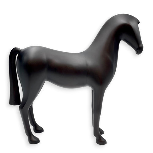 Arion Sculpture Acajou Ebenise Display