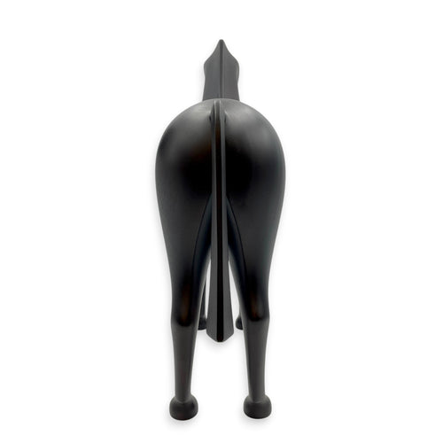 Arion Sculpture Acajou Ebenise Display