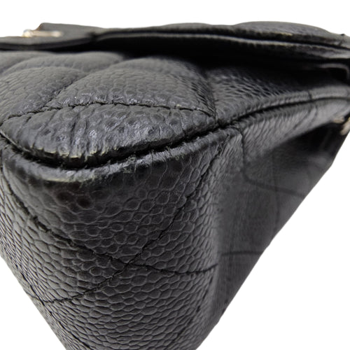 Classic Medium Black Shoulder Bag in Caviar Leather Silver hardware