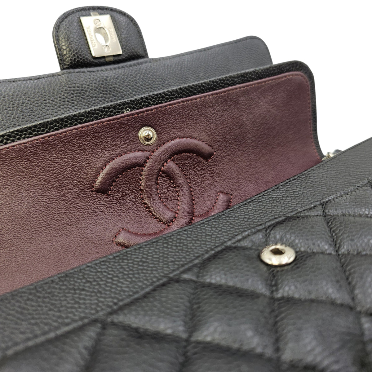 Classic Medium Black Shoulder Bag in Caviar Leather Silver hardware