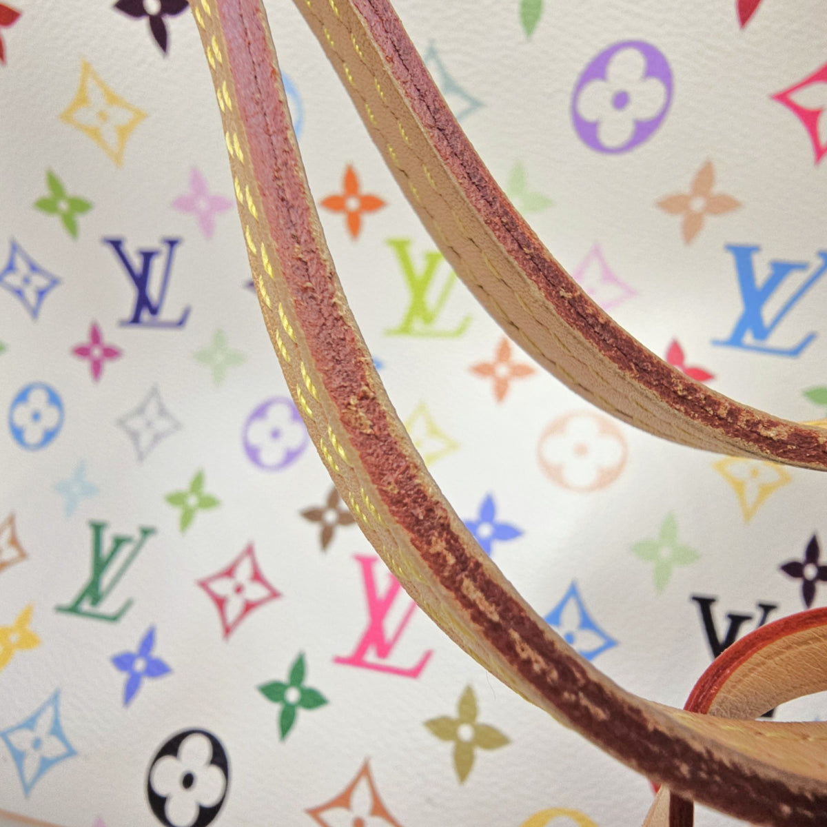 Neverfull MM White Multicolor Tote Bag in Coated Canvas Gold hardware