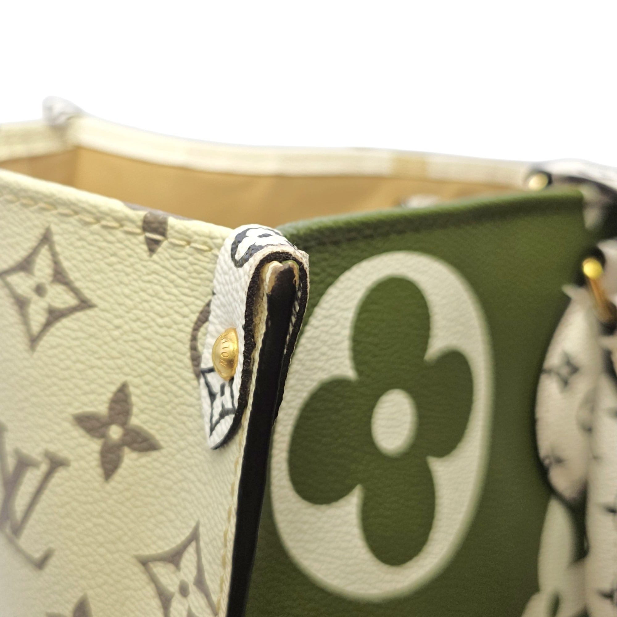OnTheGo GM Khaki/Kaki Tote Bag in Monogram Coated Canvas Gold hardware