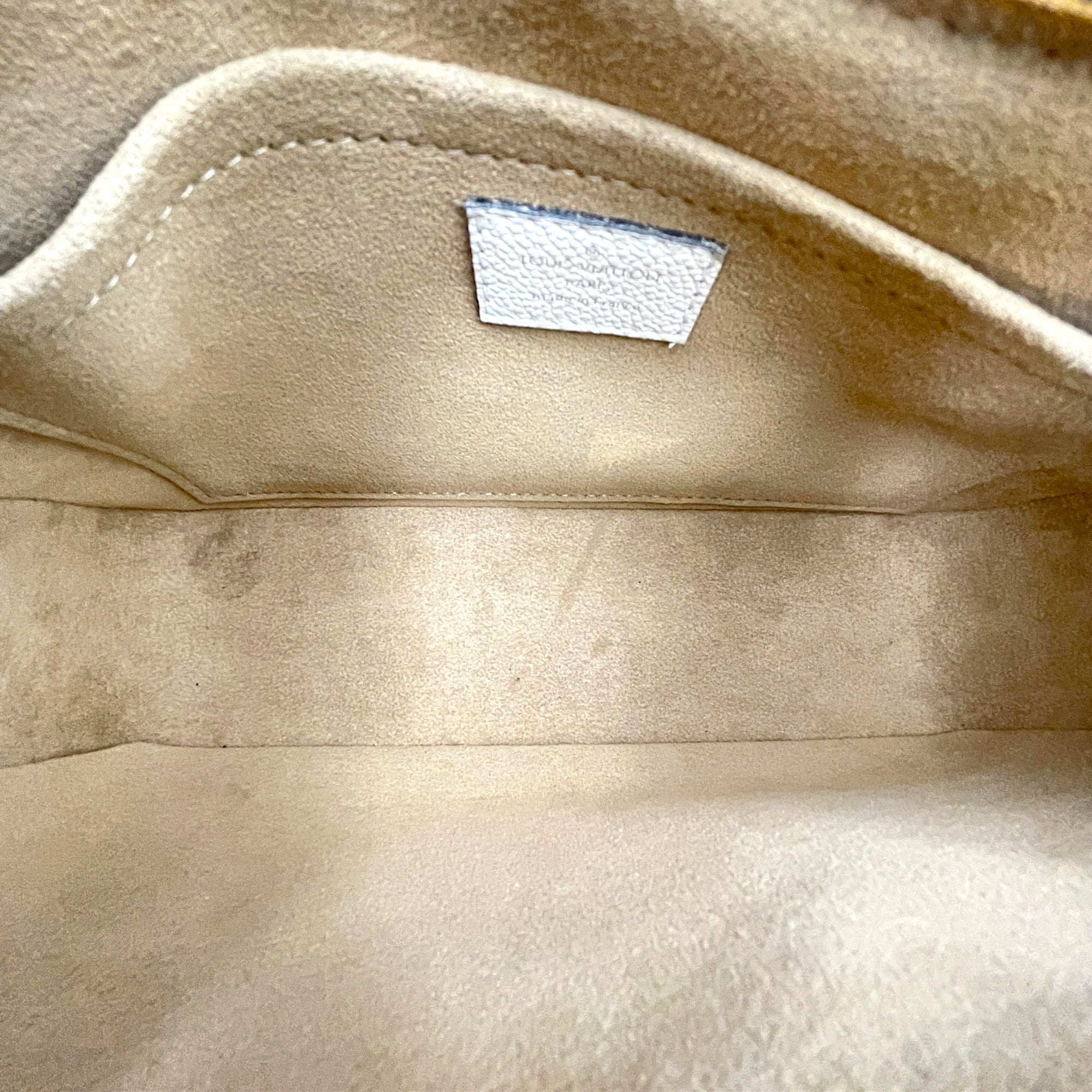 Marelle  25 Off white  Crossbody Bag in Epi Leather Silver hardware