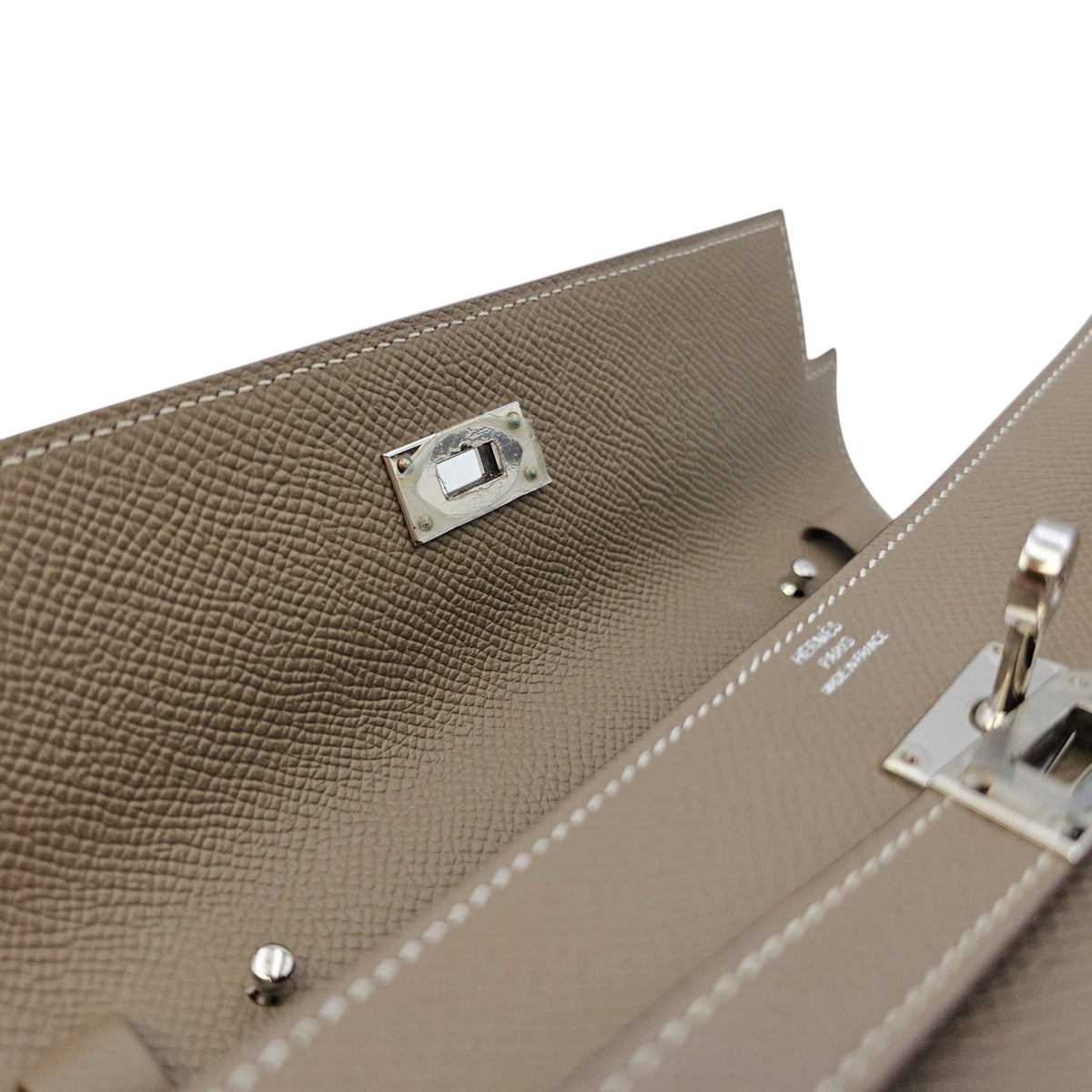Kelly To Go  Étoupe Wallet in Epsom Palladium hardware