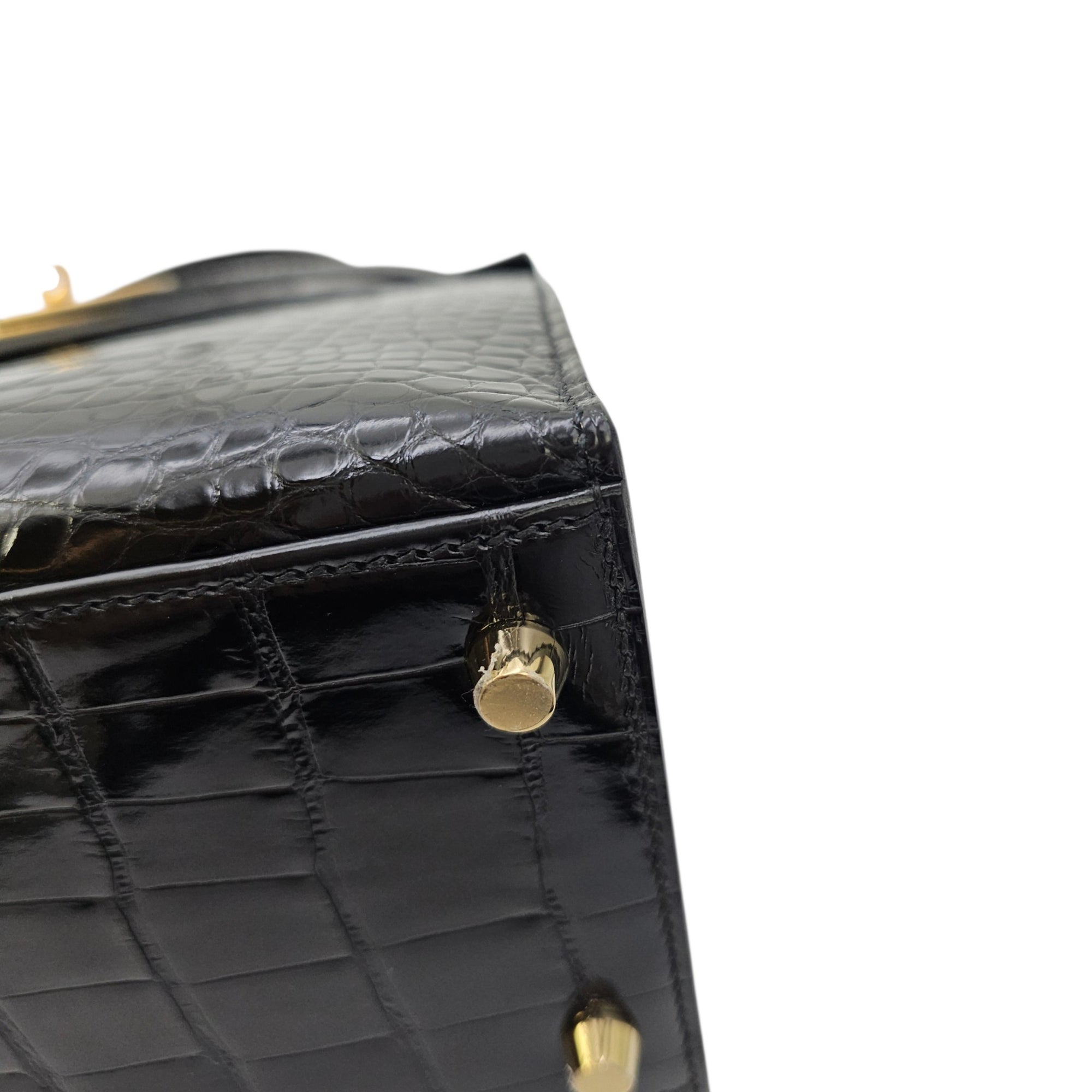 Sellier Kelly 28 Noir in Shiny Alligator Gold hardware