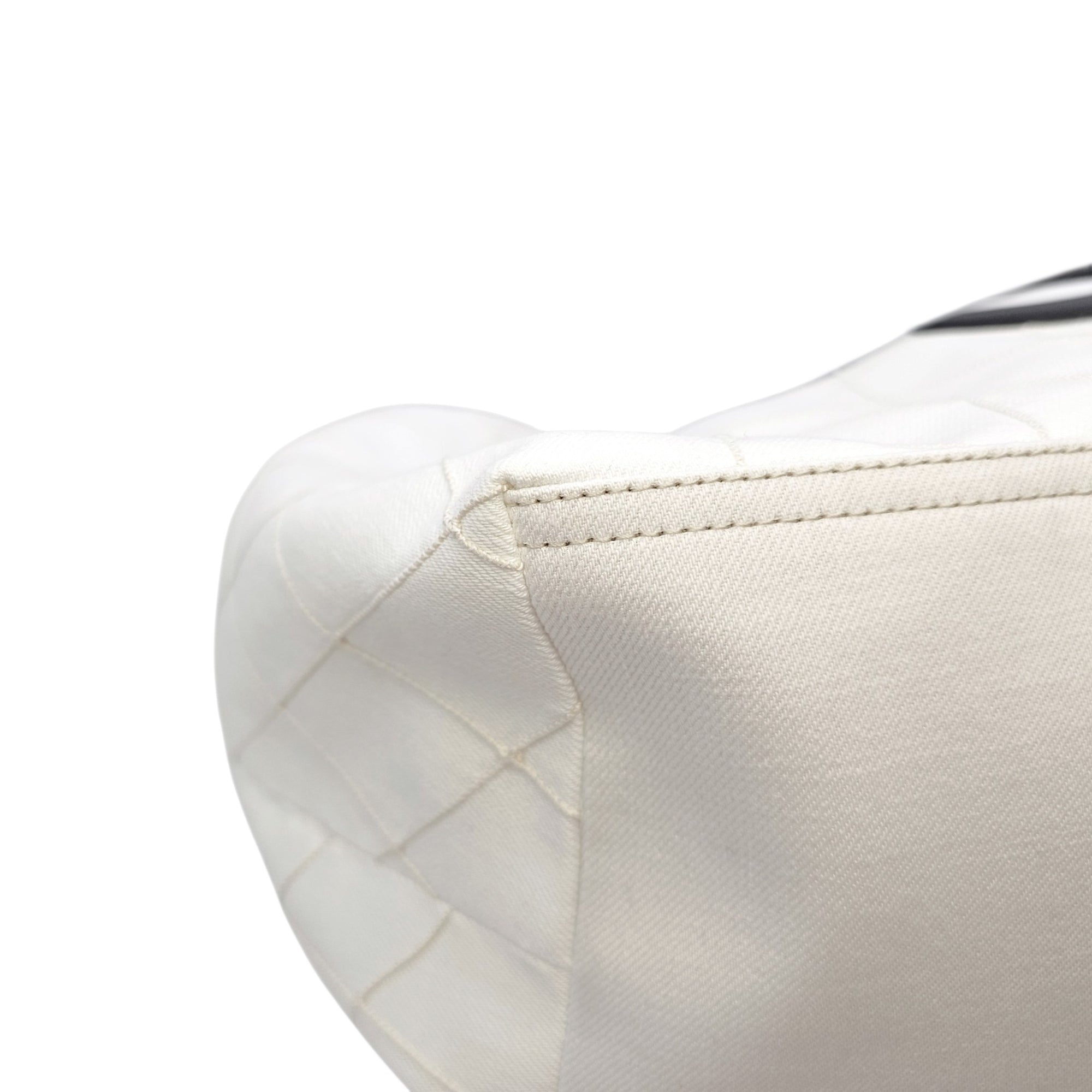 Shopping  Large White Shoulder Bag in Canvas Gold hardware