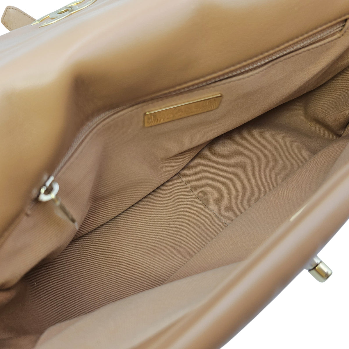 C19 Large Caramel Shoulder Bag in Goat Leather Mixed hardware