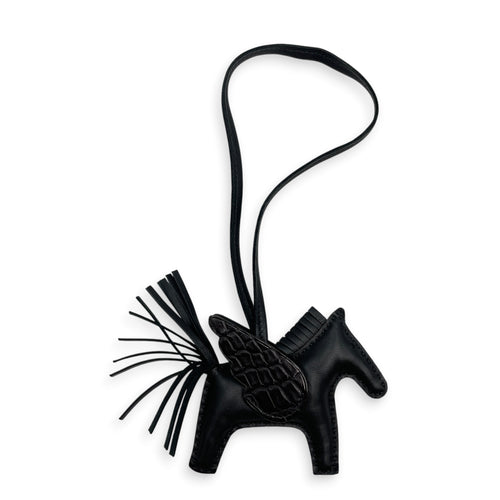 Pegasus Touch PM  Noir Charm in Matte Alligator