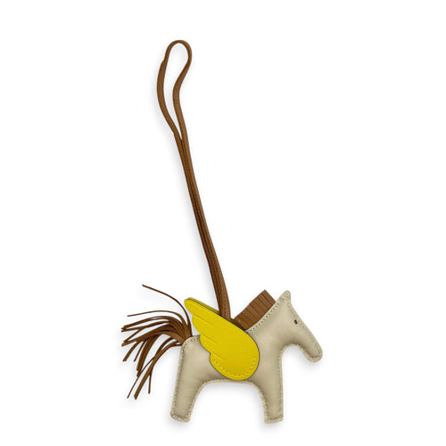 Pegasus PM  Craie/Chai/Limoncello Charm in Swift