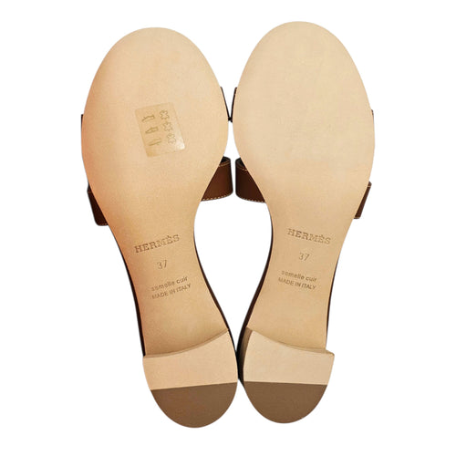Oasis 37 Gold Sandals in Calfskin