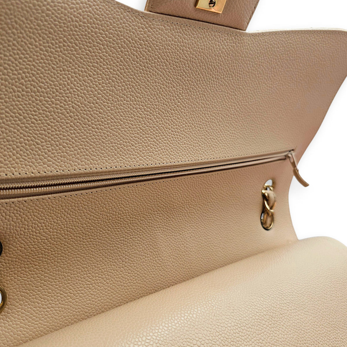 Classic (Double Flap) Jumbo Beige Shoulder Bag in Caviar Leather Gold hardware