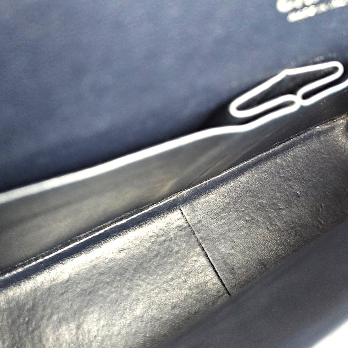 Classic (Double Flap) Maxi Navy Blue Shoulder Bag in Caviar Leather Silver hardware