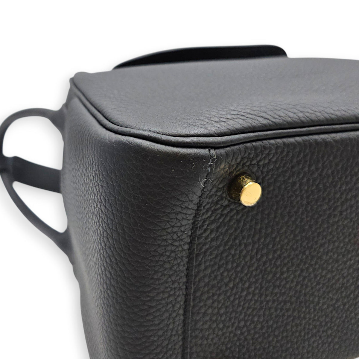Lindy 26 Noir in Clemence Gold hardware