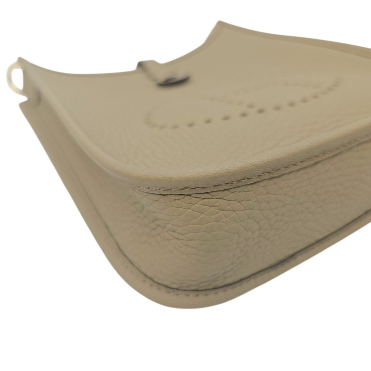Evelyne short Mini Beige Marfa in Clemence Gold hardware