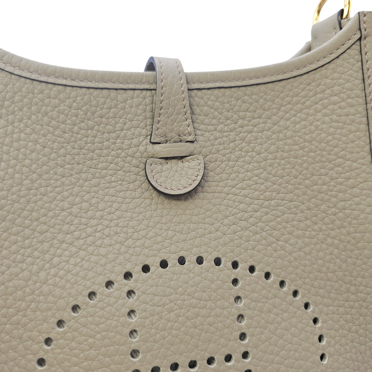 Evelyne short Mini Beige Marfa in Clemence Gold hardware