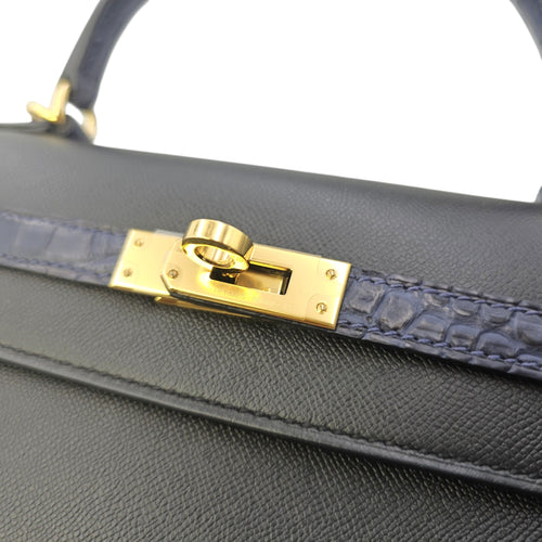 Sellier Kelly Touch  25 Noir/Blue Marine  in Madame/Matte Alligator Gold hardware