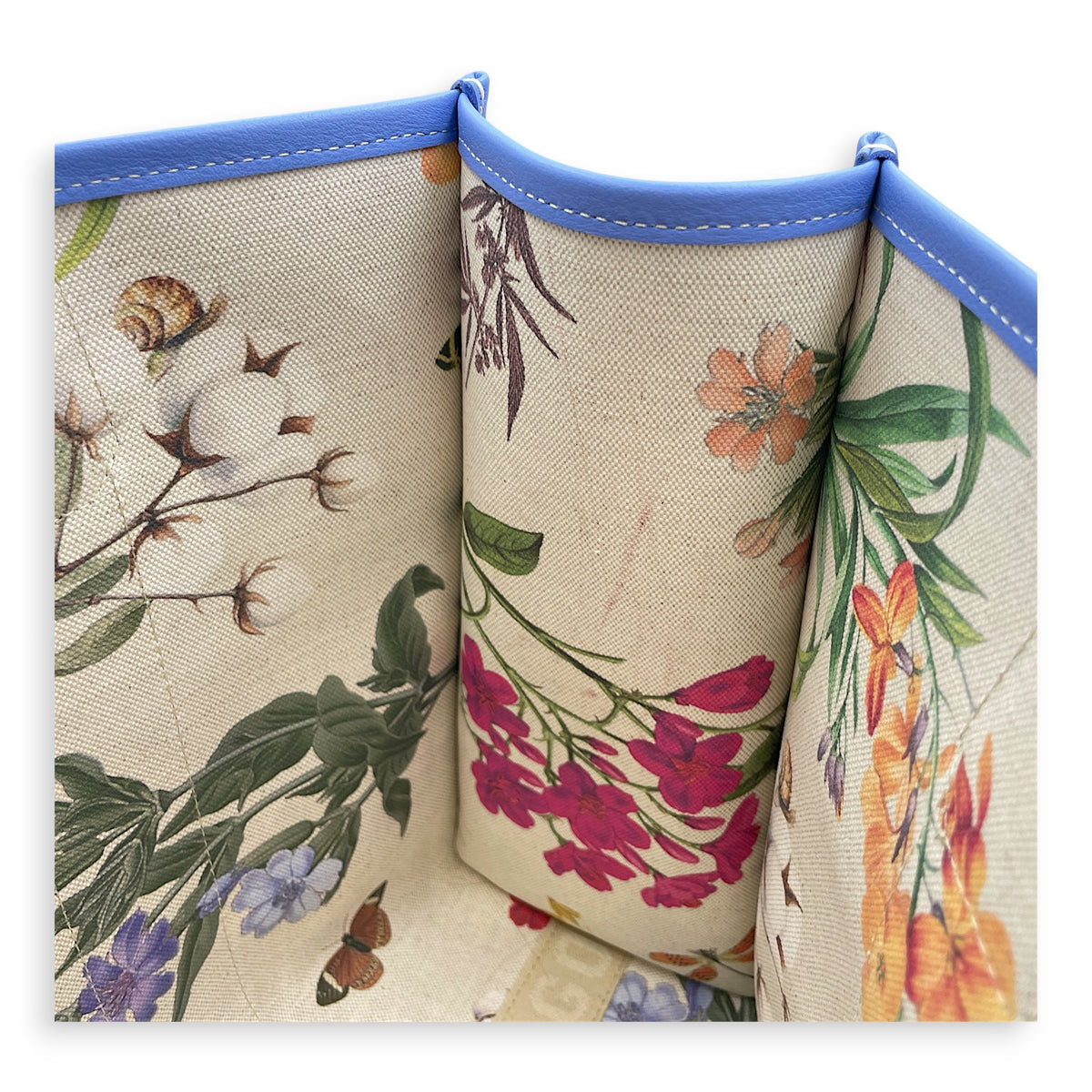 Villette  PM Blue Tote Bag in Coated Canvas
