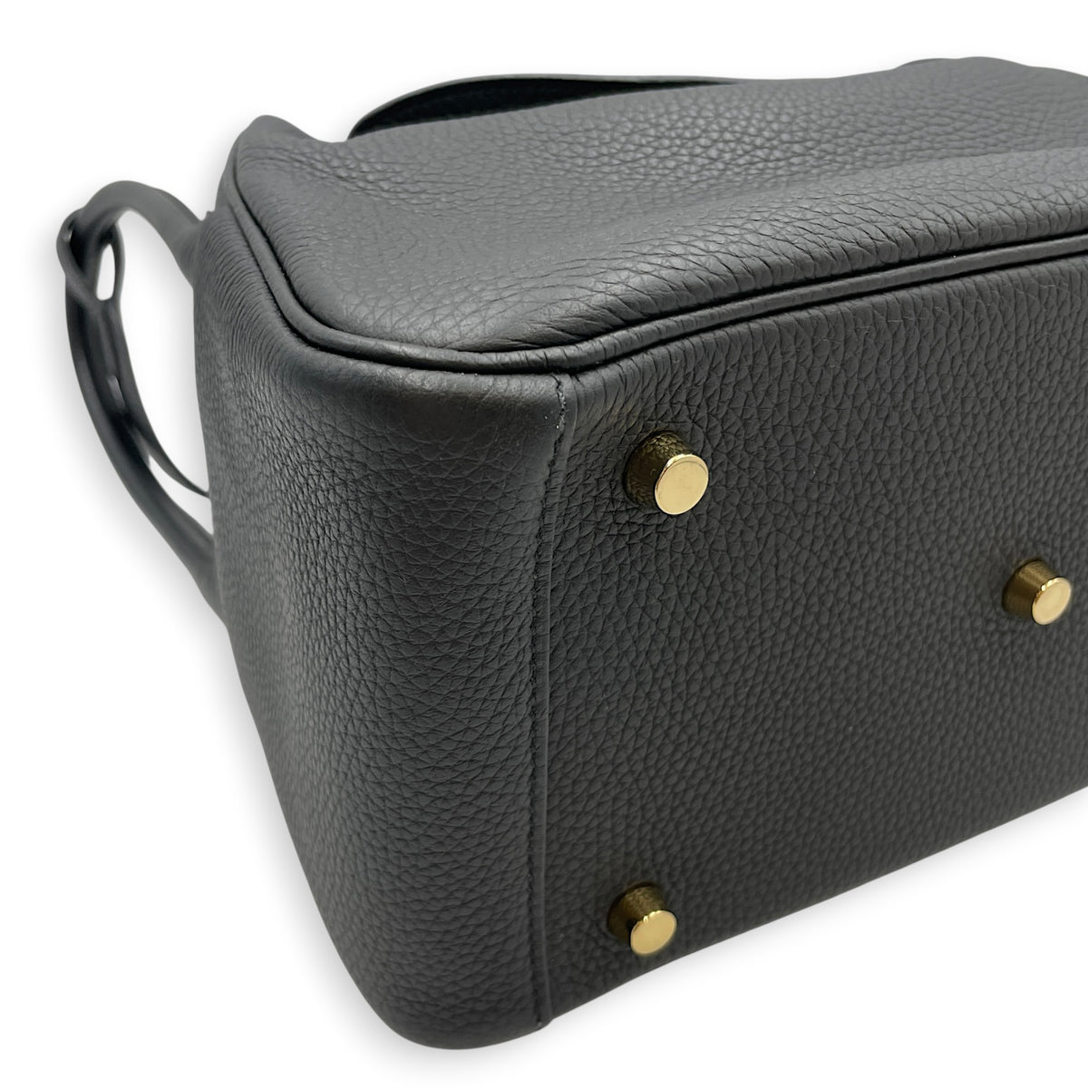 Lindy 26 Noir in Clemence Gold hardware