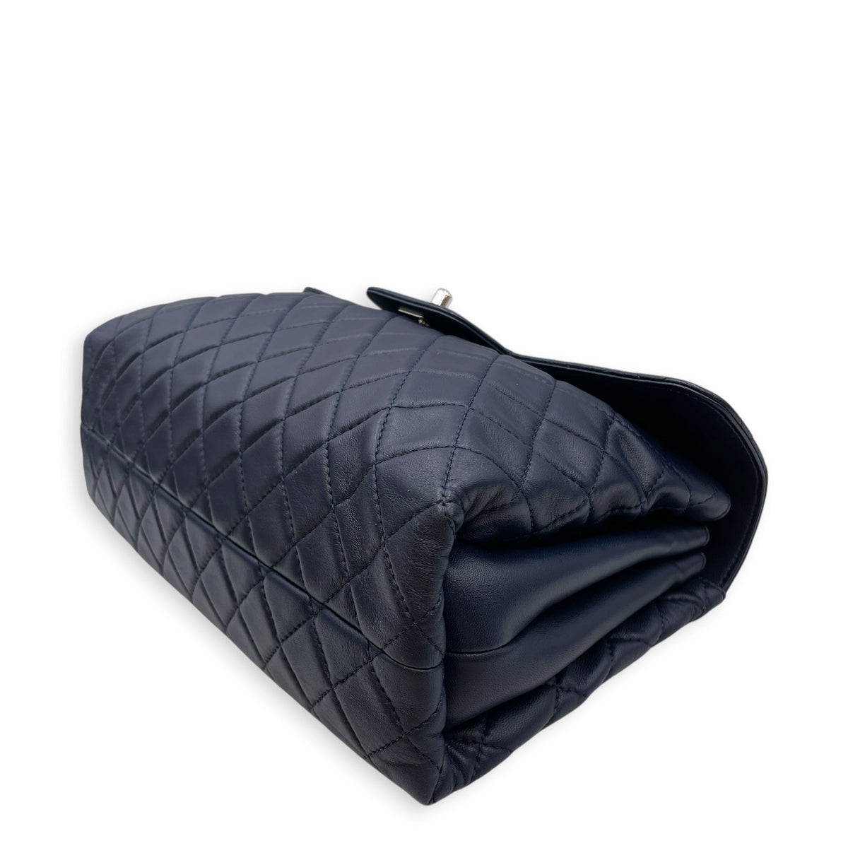 Seasonal Flap  30 Navy Blue Shoulder Bag in Lambskin Silver hardware