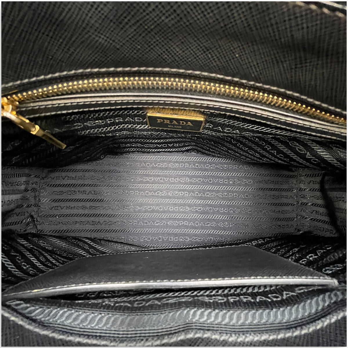 Galleria Medium Nero Top Handle Bag in Saffiano Leather Gold hardware