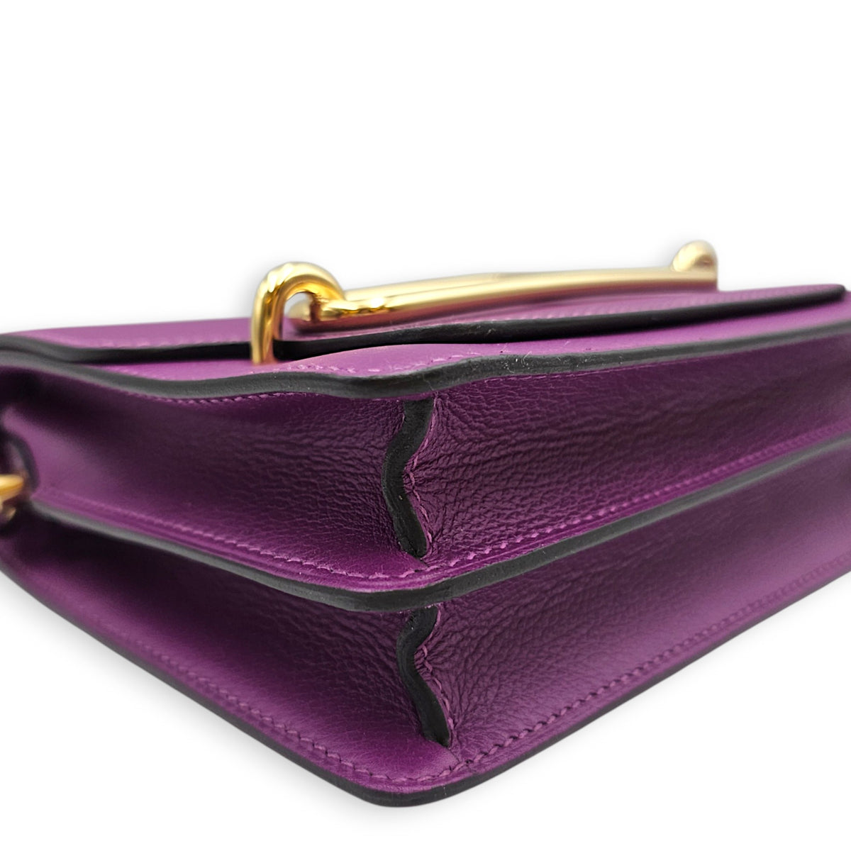 Roulis  Mini Anemone in Evercolor Gold hardware