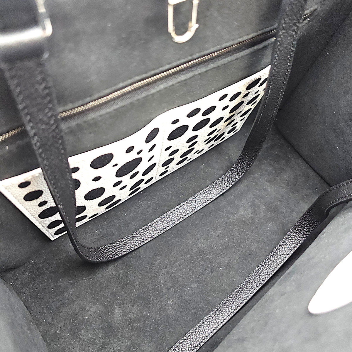 OnTheGo LV x YK MM Black Tote Bag in Monogram Empreinte Leather Silver hardware