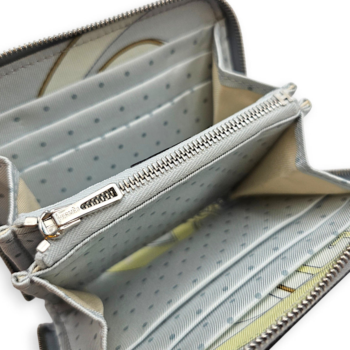 Silk'in Compact Wallet Gris pantin  Wallet in Epsom Palladium hardware