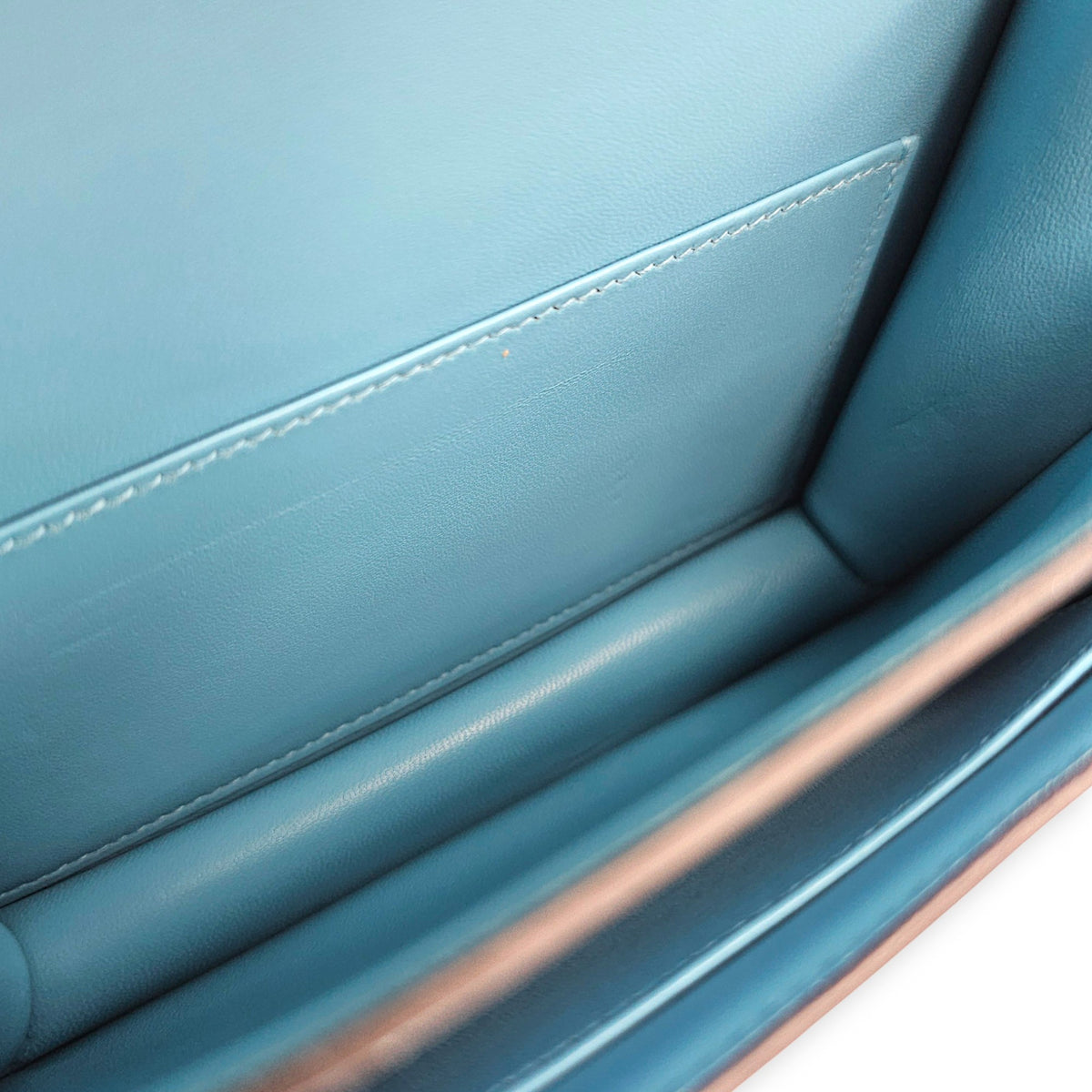 Constance 18 Bleu du Nord in Evercolor Gold hardware